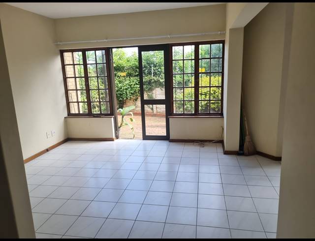 5 BEDROOM TOWNHOUSE FOR SALE IN GLENWOOD